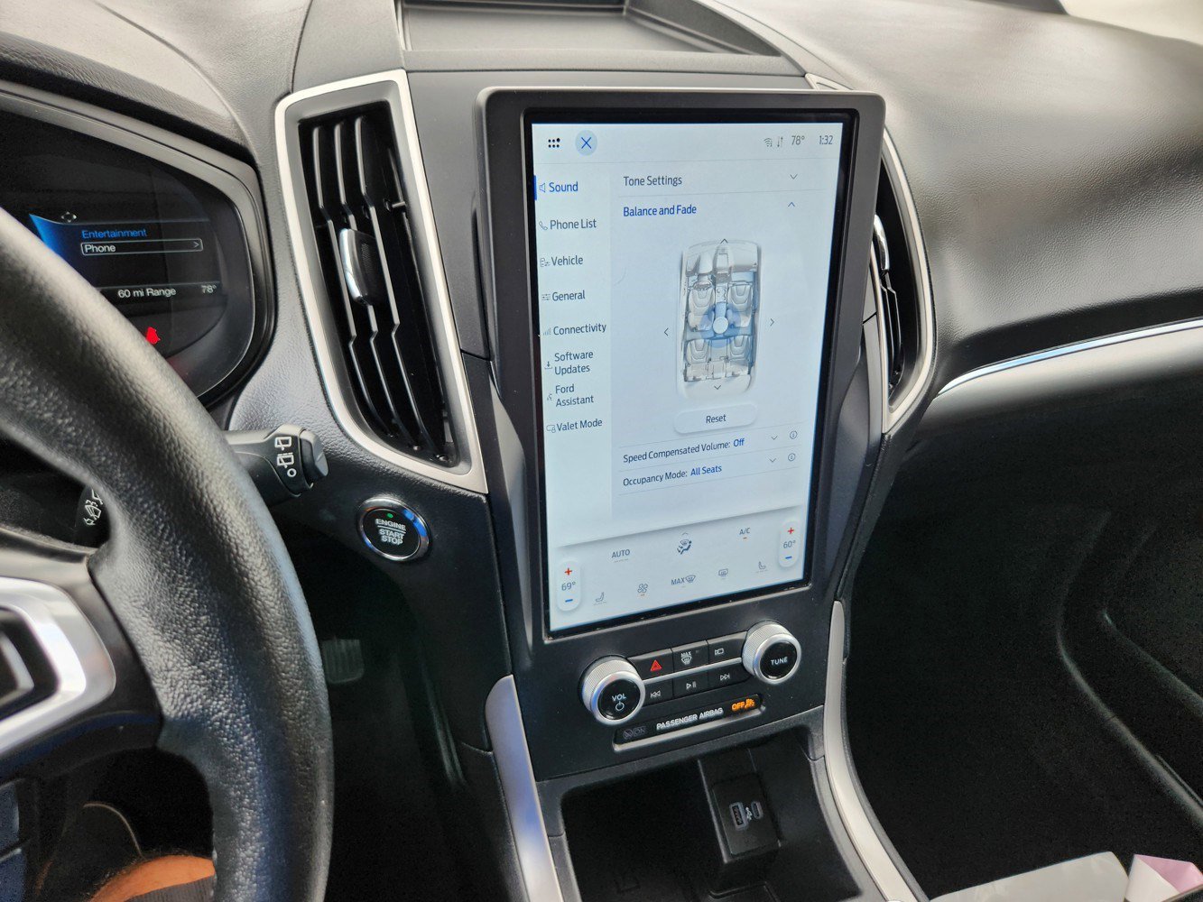 2022 Ford Edge SEL photo 10