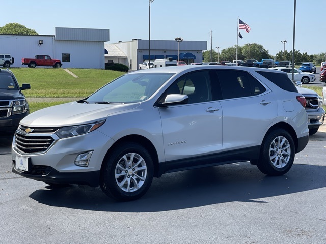 2020 Chevrolet Equinox LT photo 3