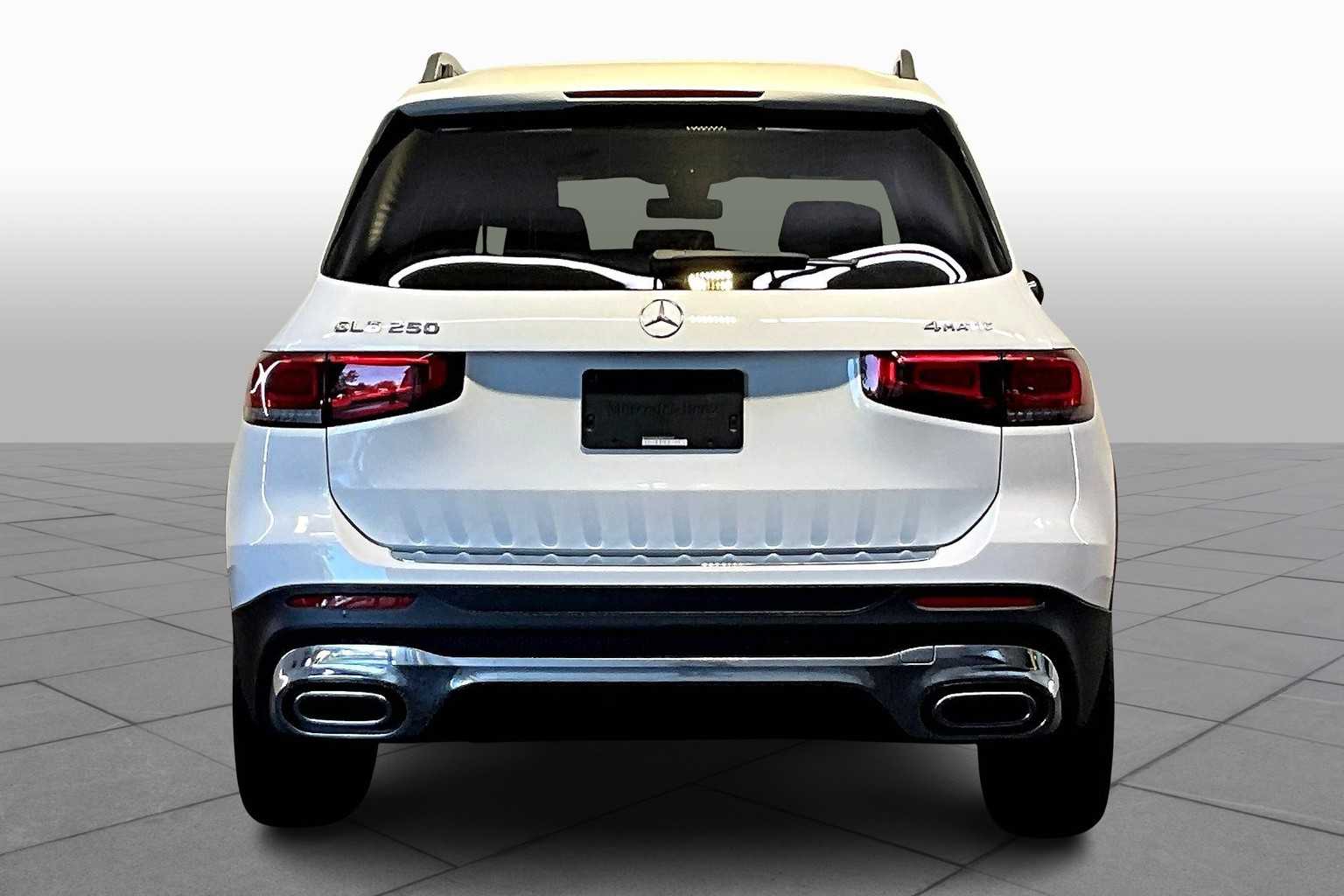 2022 Mercedes Benz GLB 250 4MATIC photo 4
