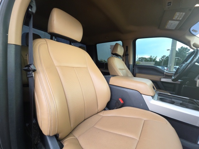 2022 Ford F-250 Lariat photo 11