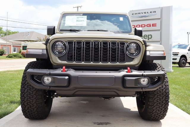 2025 Jeep Wrangler Rubicon X photo 3