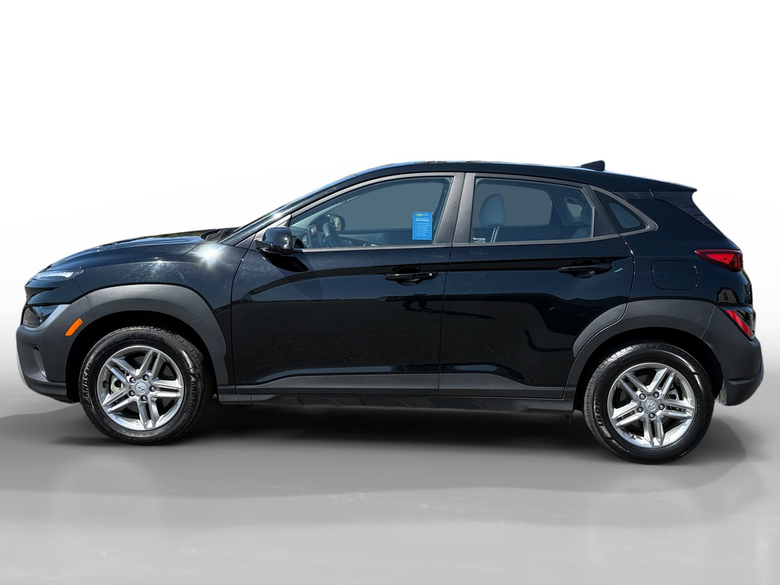 2023 Hyundai Kona SE photo 2