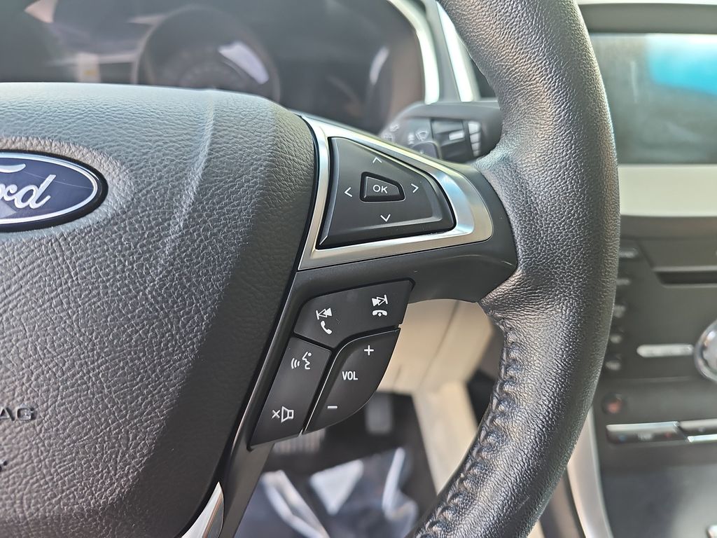 2018 Ford Edge Titanium photo 18