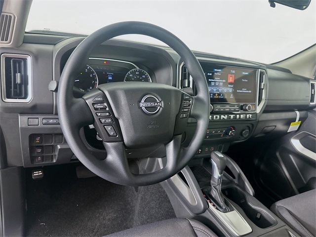 2025 Nissan Frontier SV photo 10