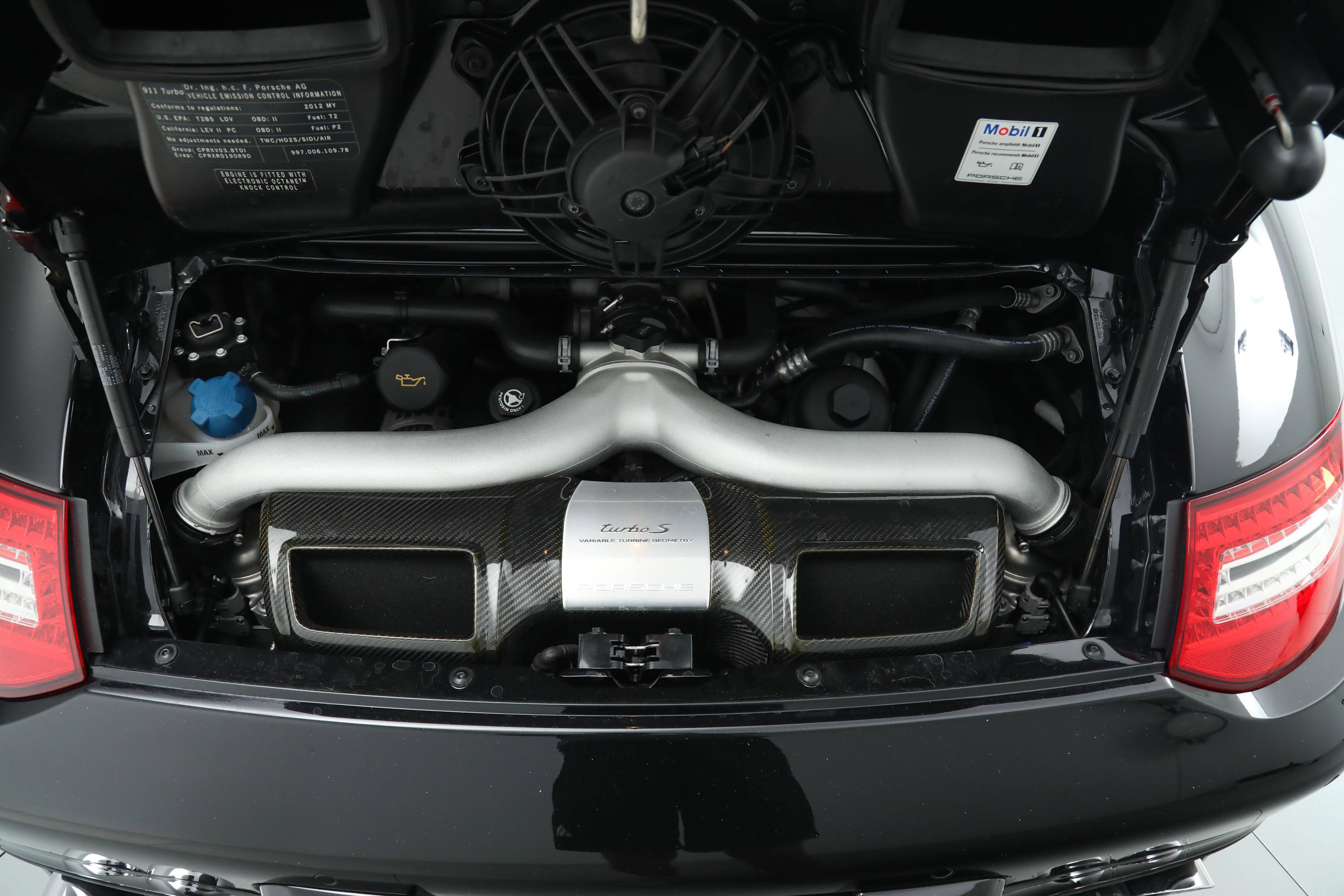 2012 Porsche 911 Turbo S photo 34