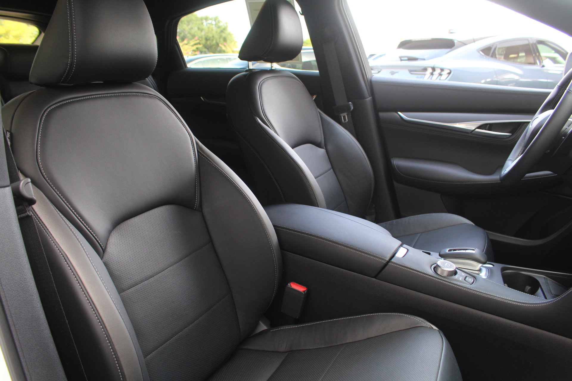 2025 Infiniti QX55 Essential photo 18