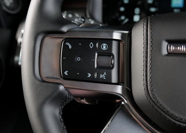 2025 Land Rover Discovery SE photo 16