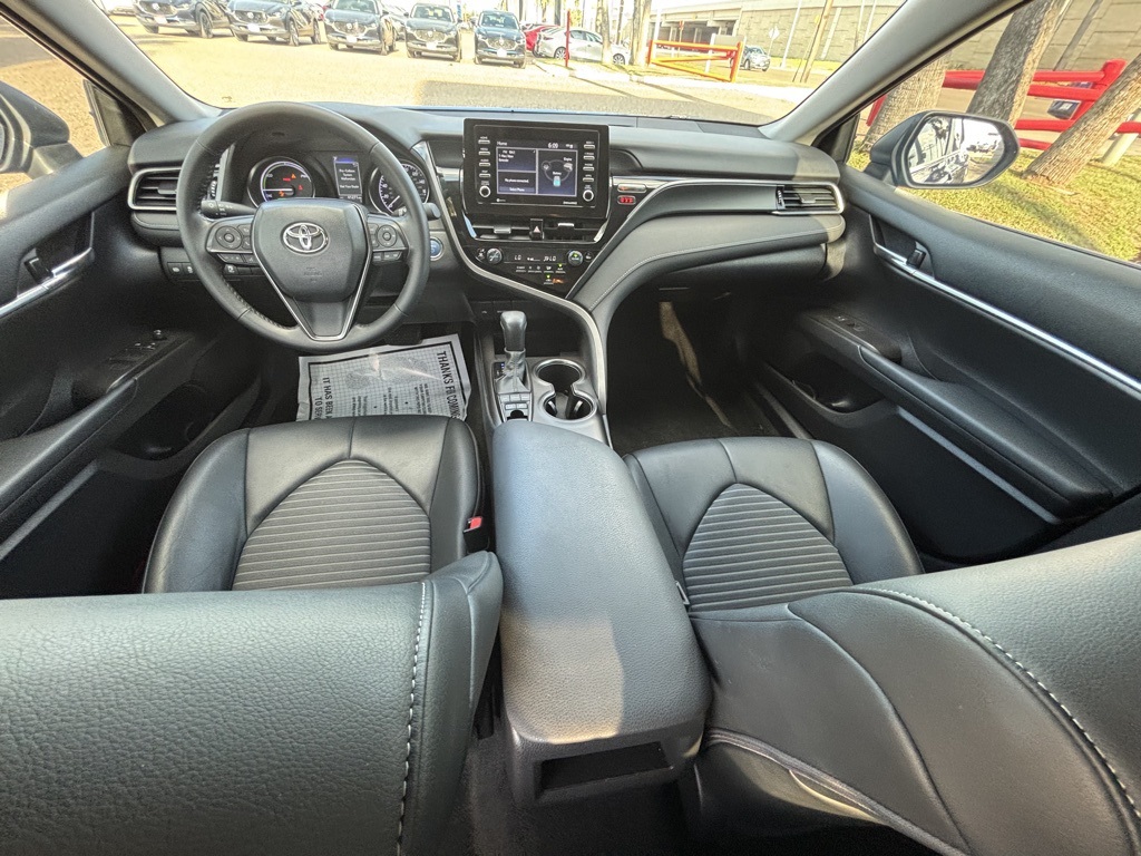 2023 Toyota Camry Hybrid SE photo 17