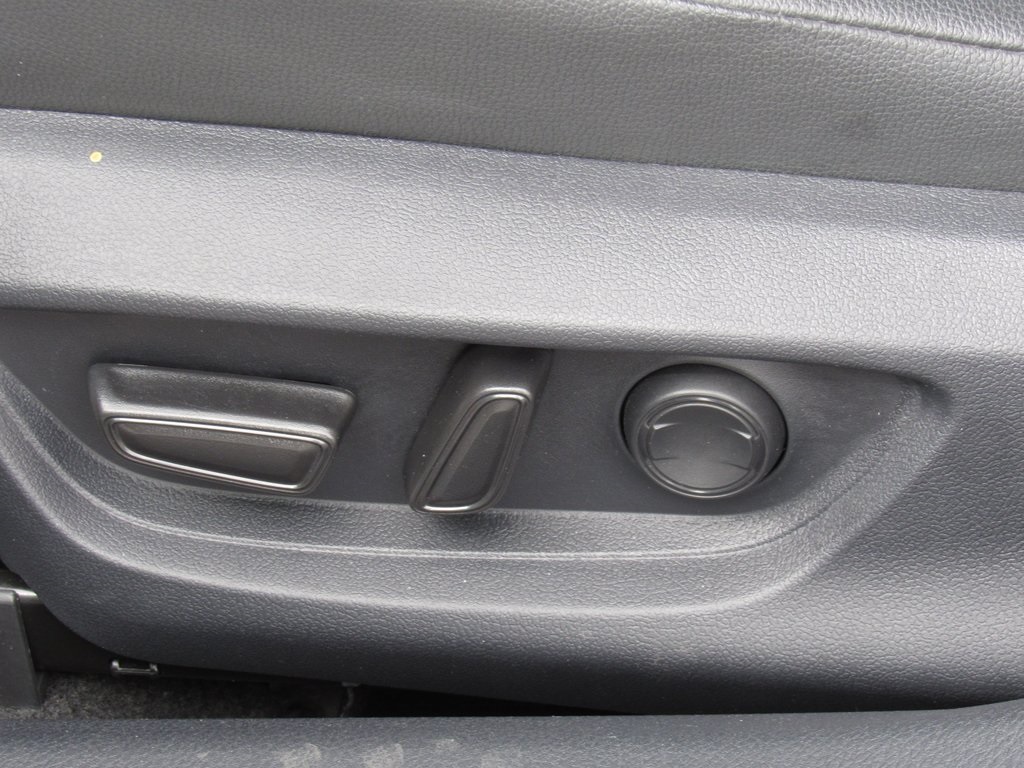 2025 Toyota Camry XSE photo 14