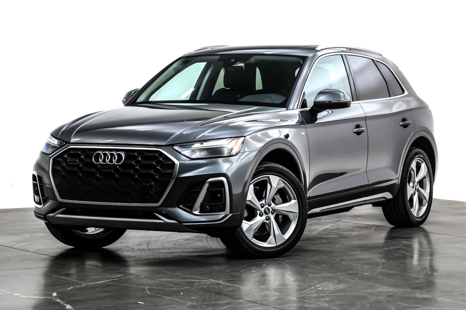 2023 Audi Q5 Premium Plus's photo