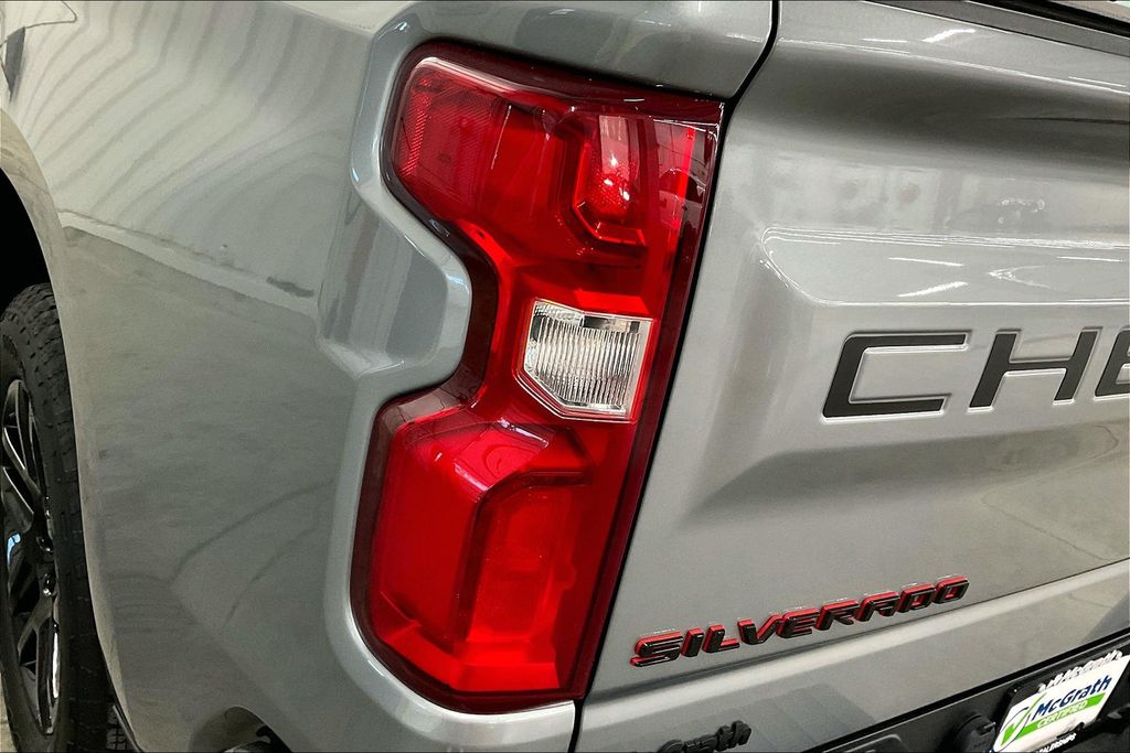 2023 Chevrolet Silverado 1500 RST photo 29