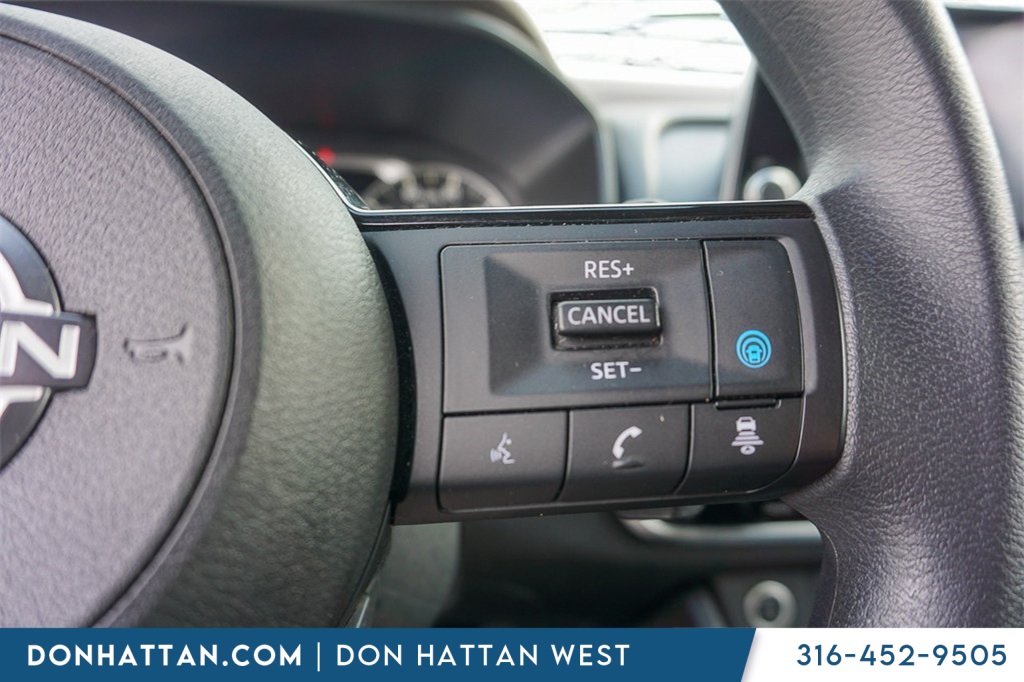 2023 Nissan Rogue SV photo 13