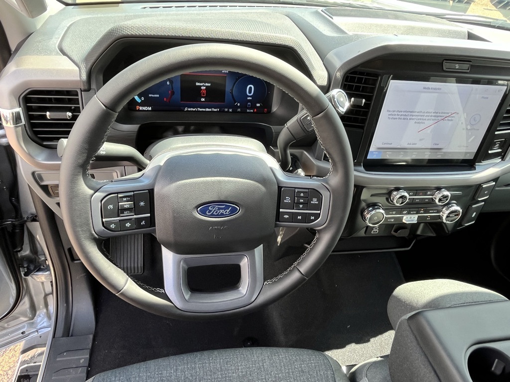 2025 Ford F-150 XLT photo 14