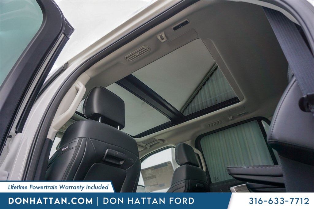 2025 Ford Expedition MAX Platinum photo 22