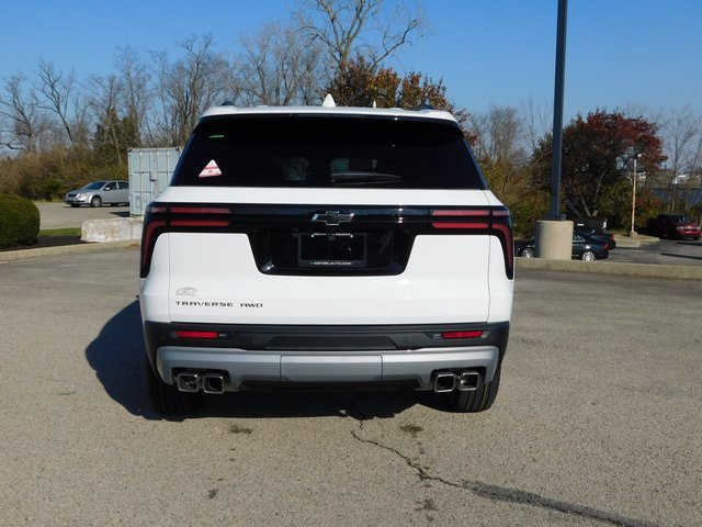 2026 Chevrolet Traverse photo 4