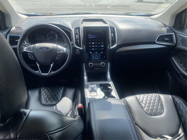 2024 Ford Edge Titanium photo 10