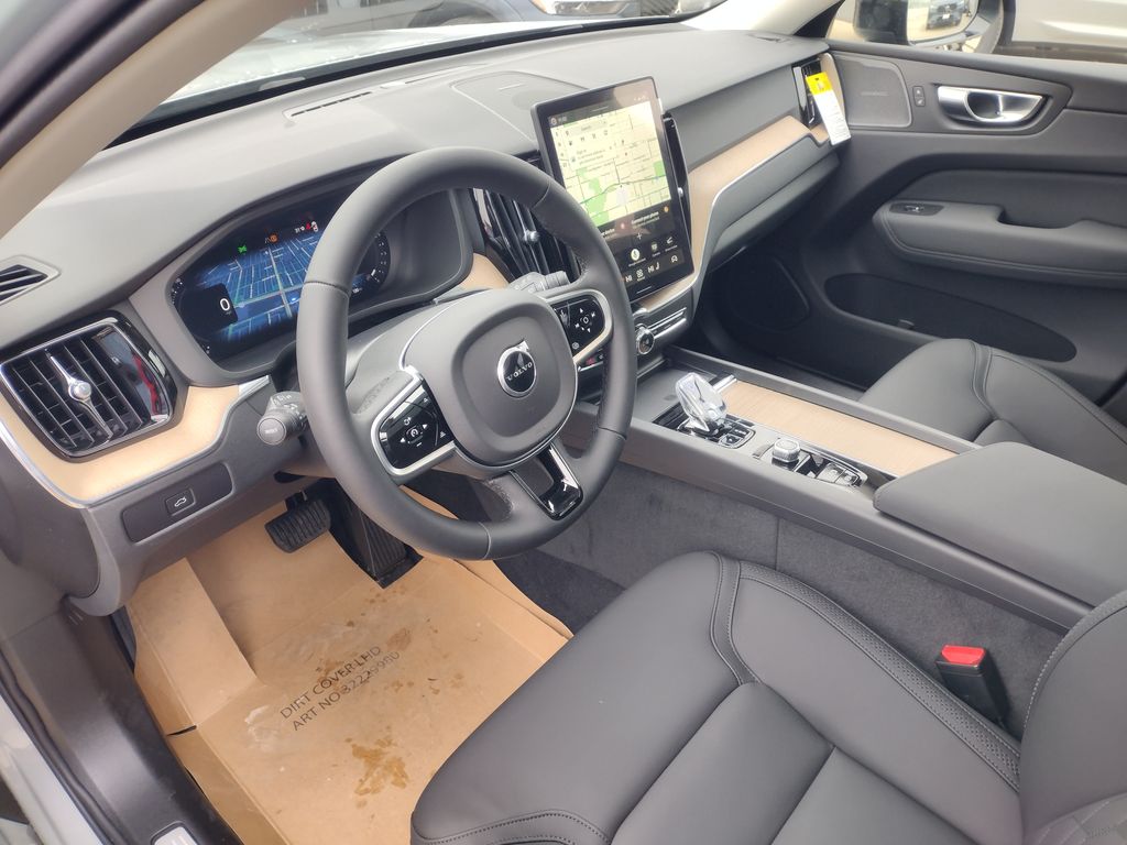 2026 VOLVO XC60 - Image 12