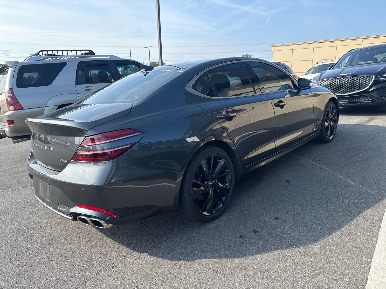 2023 Genesis G70 2.0T photo 5