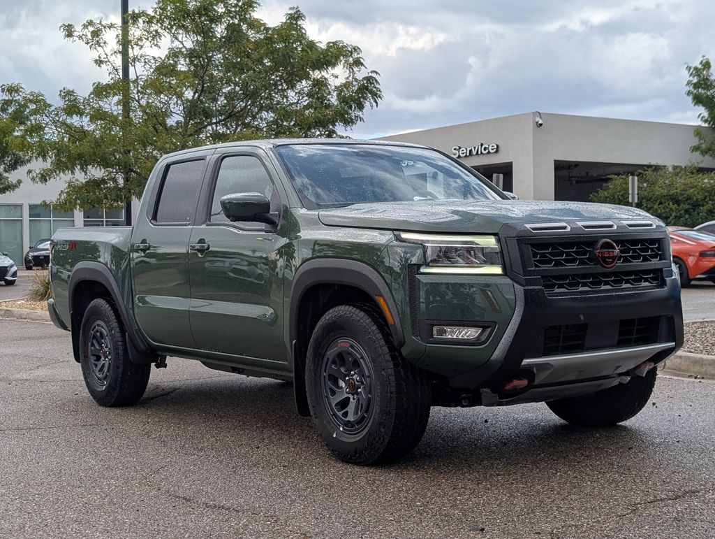 2025 Nissan Frontier PRO-4X's photo