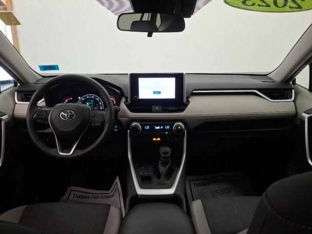 2023 Toyota RAV4 XLE photo 12