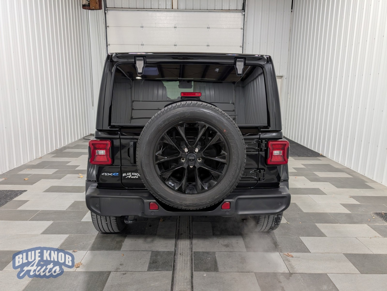 2021 Jeep Wrangler 4xe Unlimited Sahara photo 3