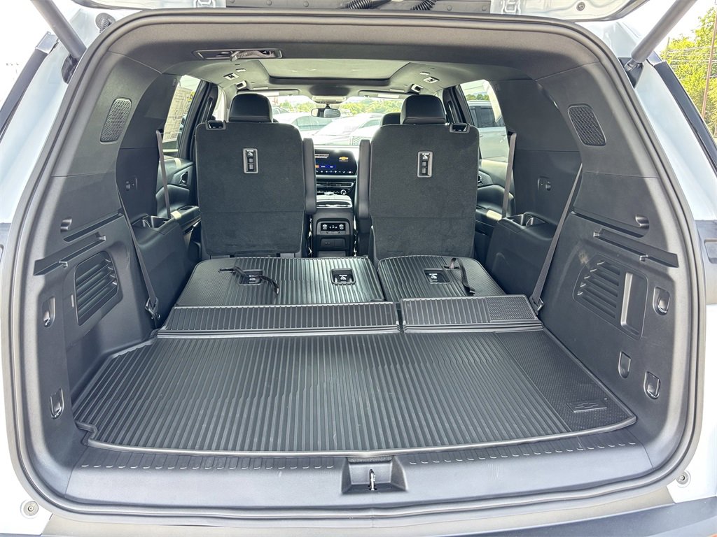 2026 Chevrolet Traverse photo 14