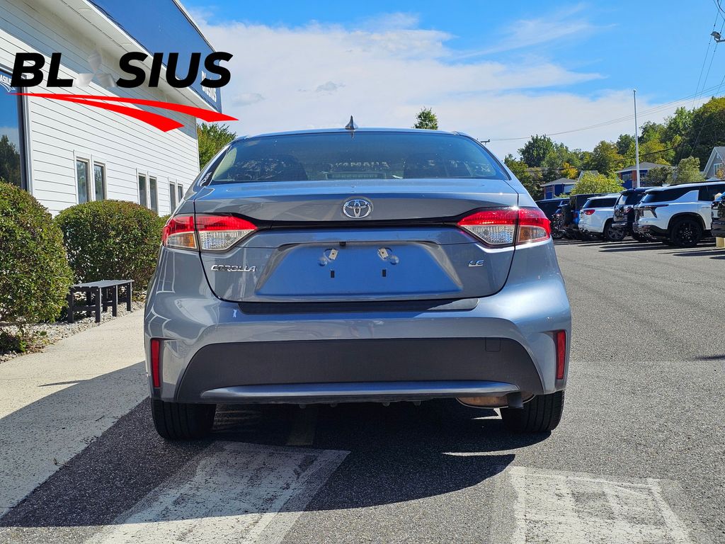 2022 Toyota Corolla LE photo 5