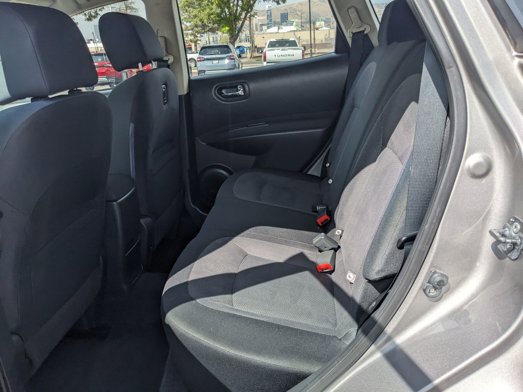 2014 Nissan Rogue Select S photo 23