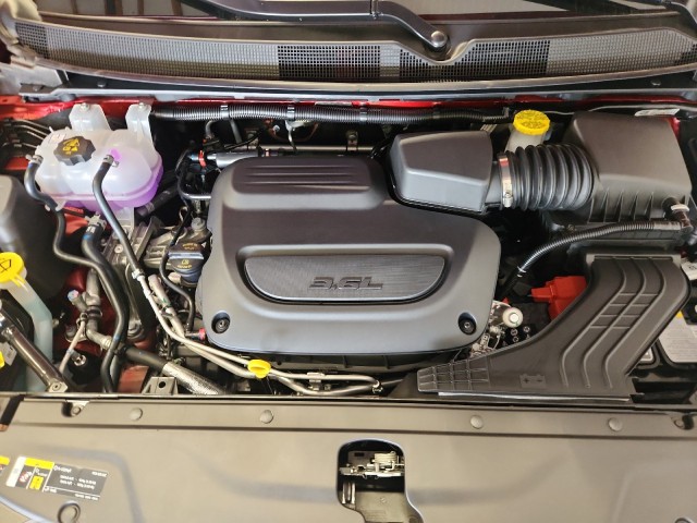 2026 Chrysler Pacifica photo 4