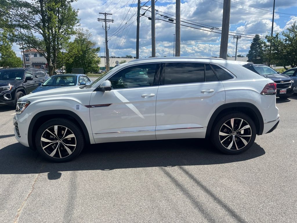 2026 Volkswagen Atlas Cross Sport SEL Premium R-Line photo 3