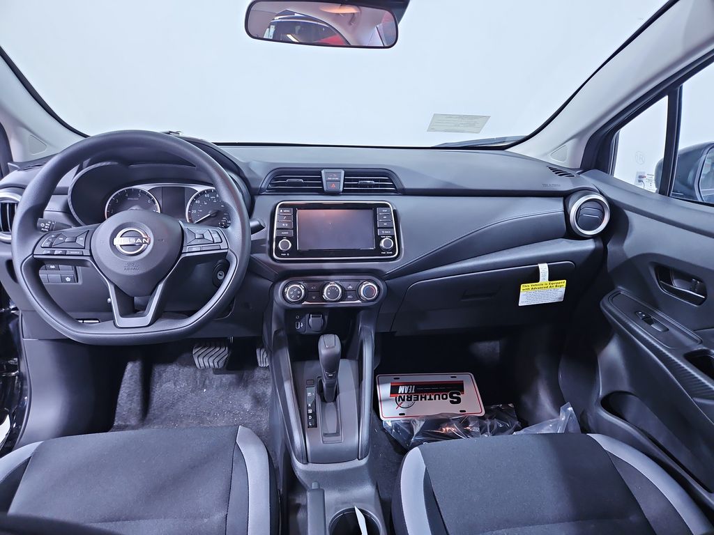 2025 Nissan Versa 1.6 S photo 11