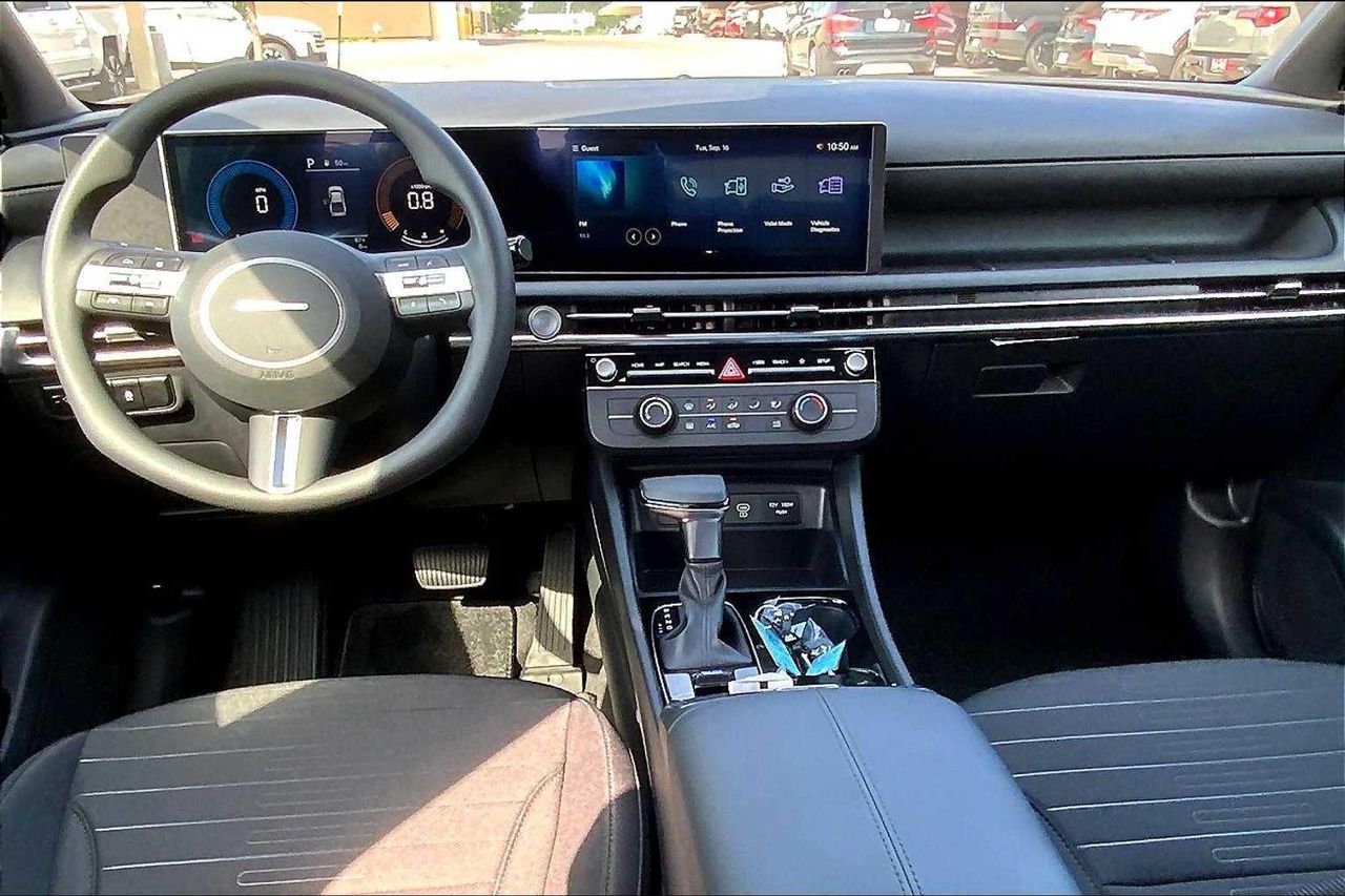 2026 Hyundai Santa Cruz SE photo 5
