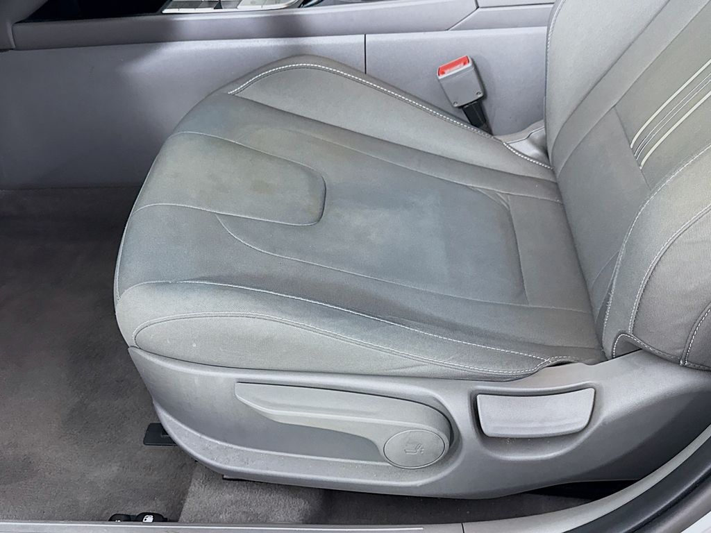 2022 Hyundai Elantra Blue photo 20