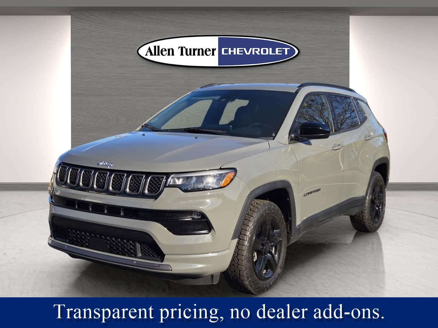 2024 Jeep Compass Latitude photo 3