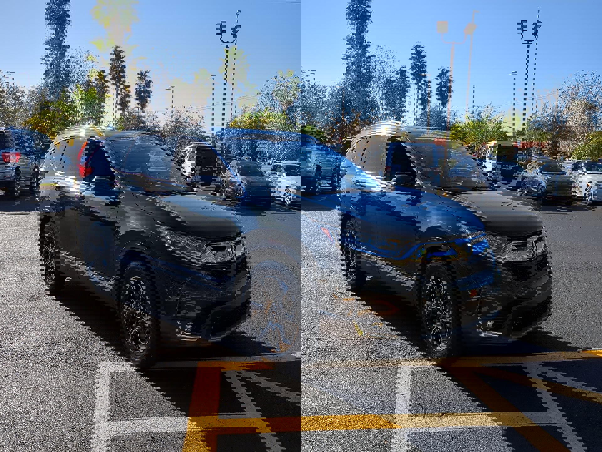 2018 Honda CR-V Touring's photo