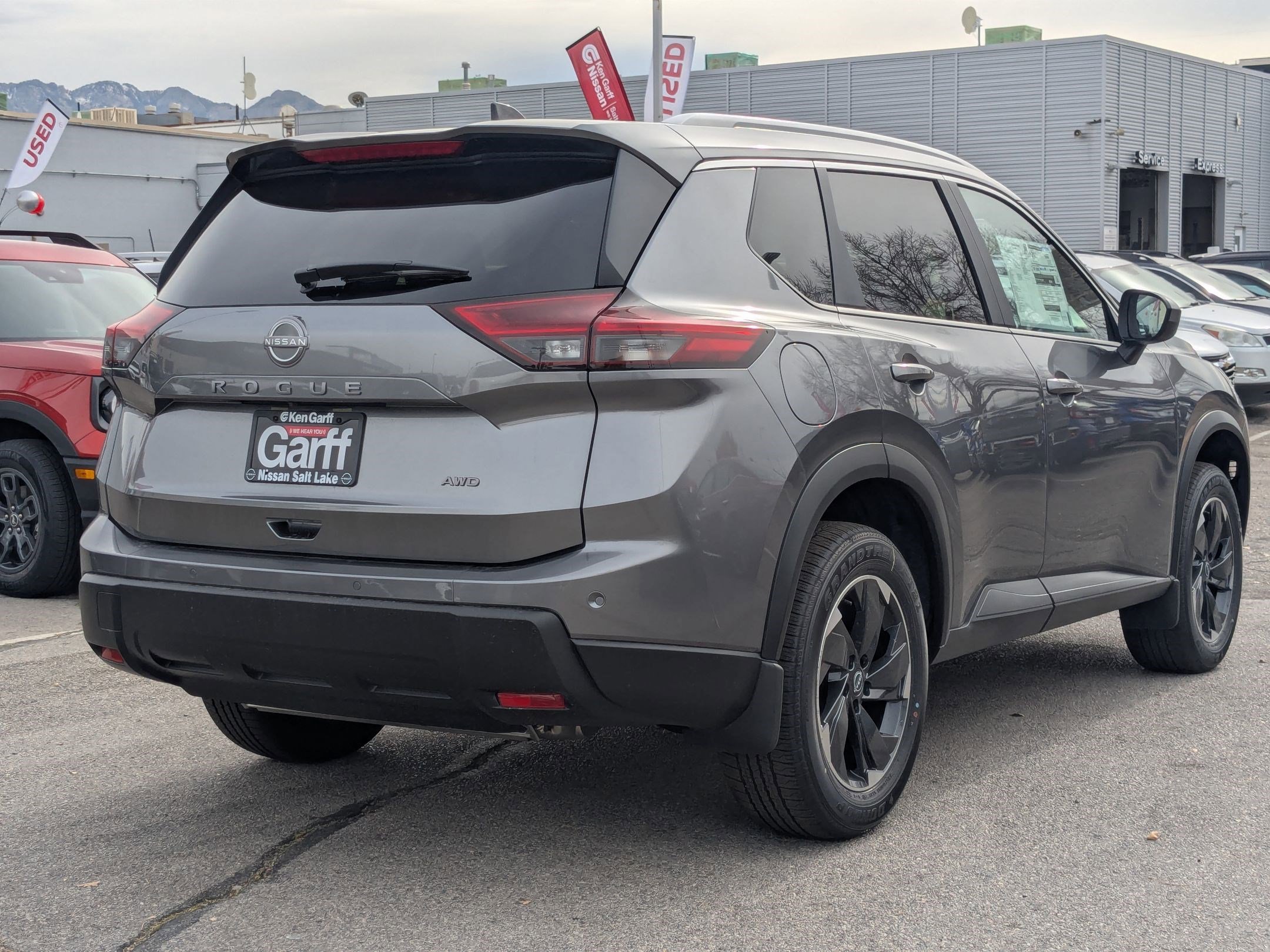 2026 Nissan Rogue SV photo 3