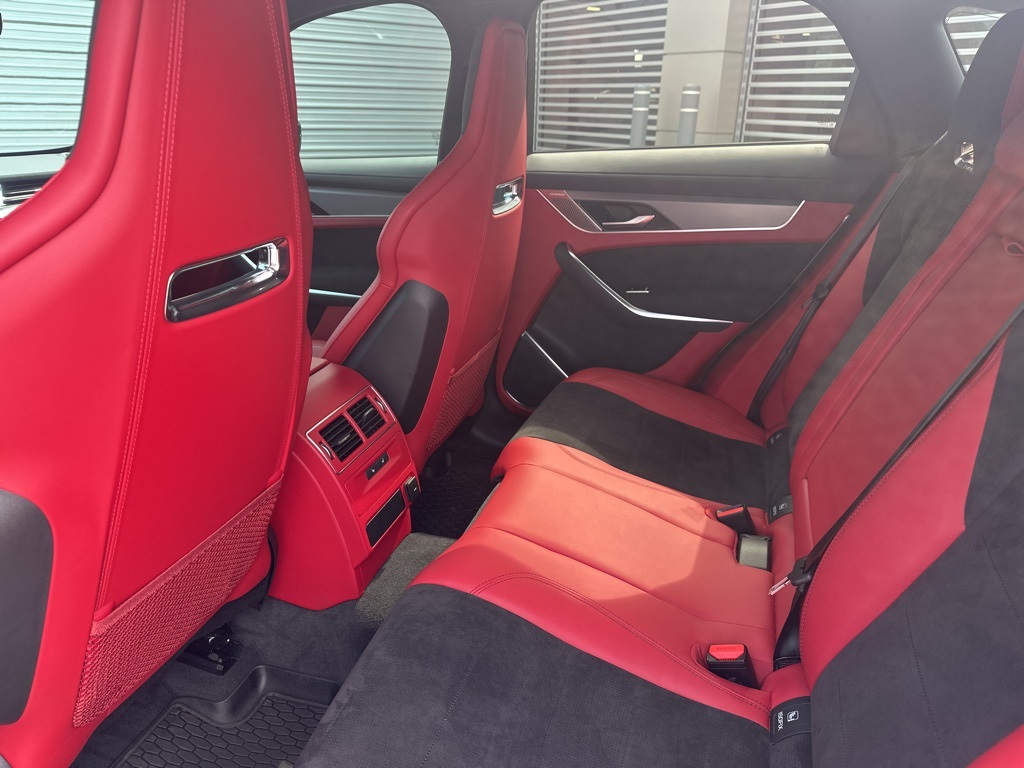 2023 Jaguar F-PACE SVR photo 20