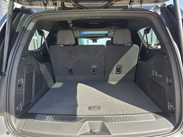 2026 Chevrolet Suburban Z71 photo 24