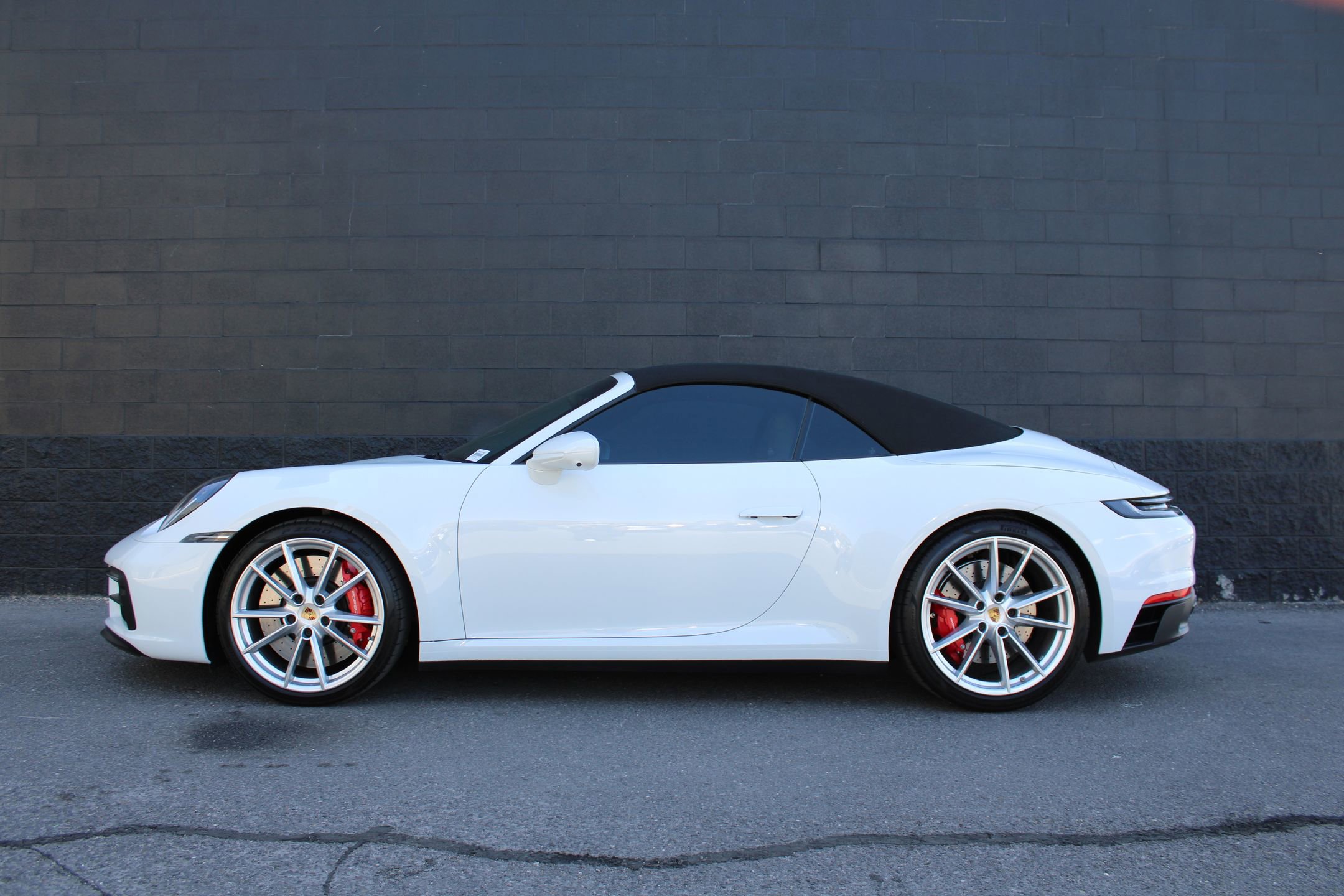 2022 Porsche 911 4 GTS photo 3