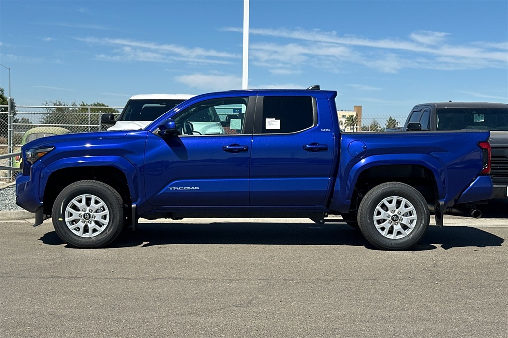2025 Toyota Tacoma SR5 photo 7