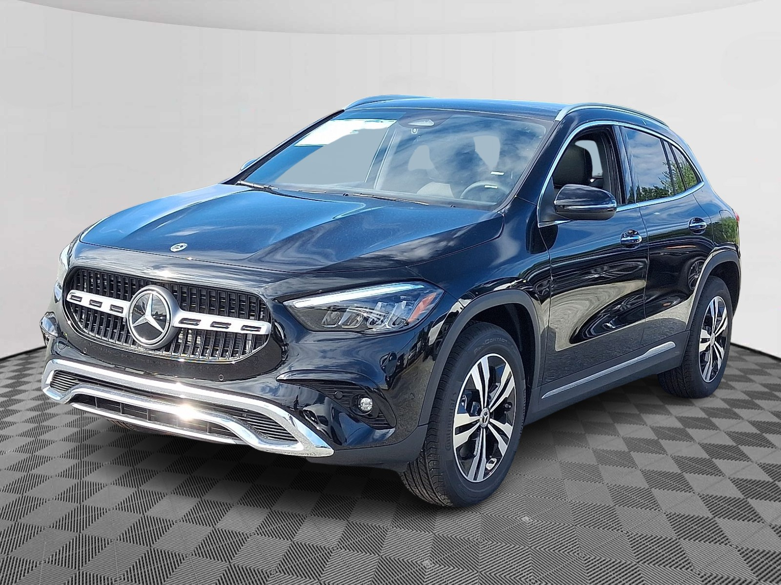 2026 Mercedes Benz GLA 250 4MATIC photo 2