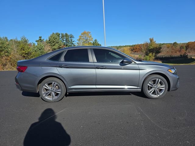 2023 Volkswagen Jetta 1.5T SE photo 3