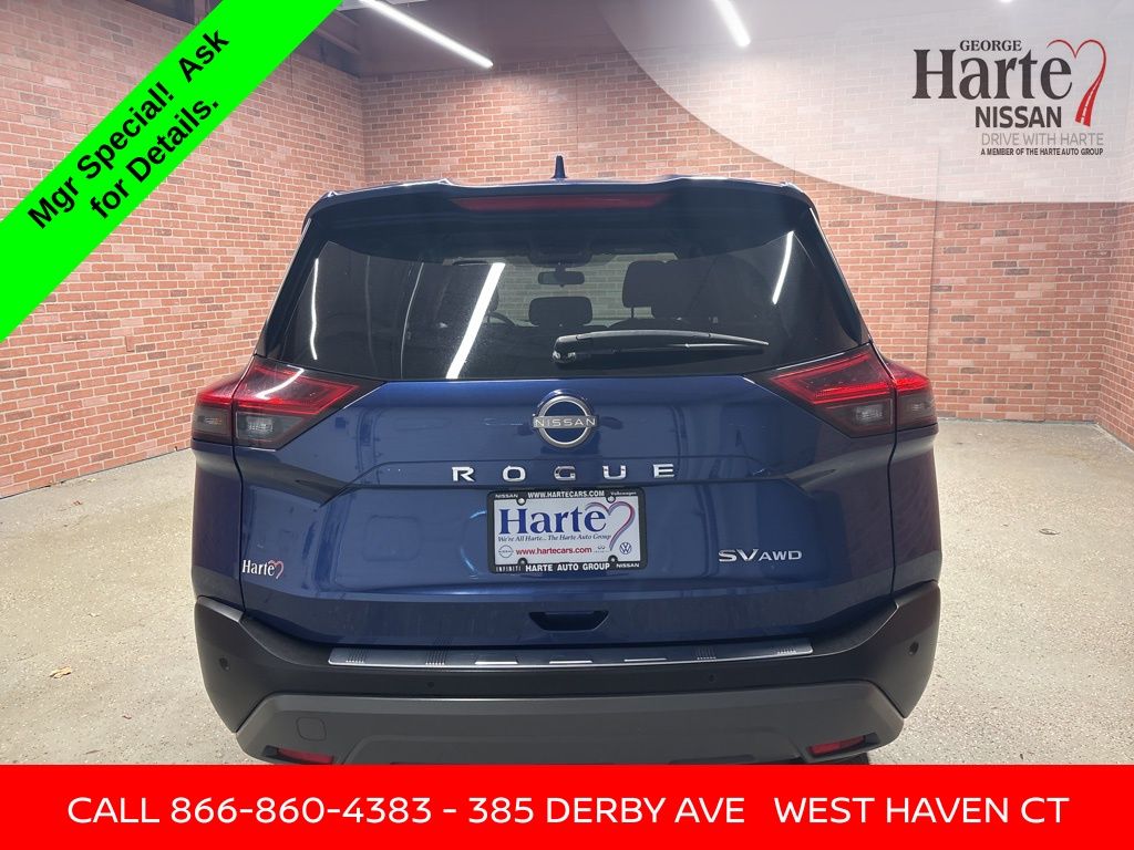 2023 Nissan Rogue SV photo 5