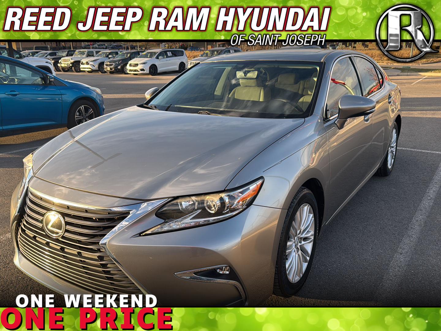 2016 Lexus ES 350's photo