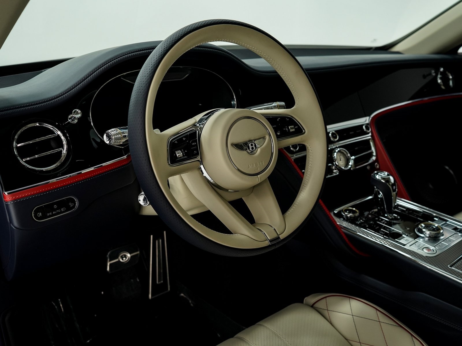 2024 Bentley Flying Spur Mulliner V8 photo 12