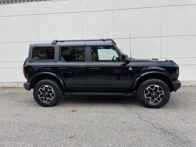 2024 Ford Bronco Outer Banks photo 3