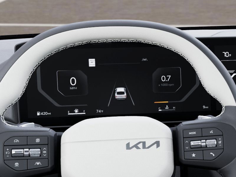 2025 Kia K4 GT-Line photo 11