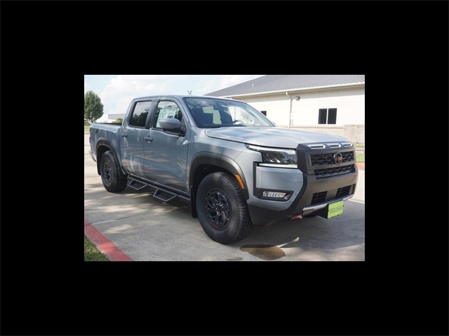 2026 Nissan Frontier PRO-X's photo