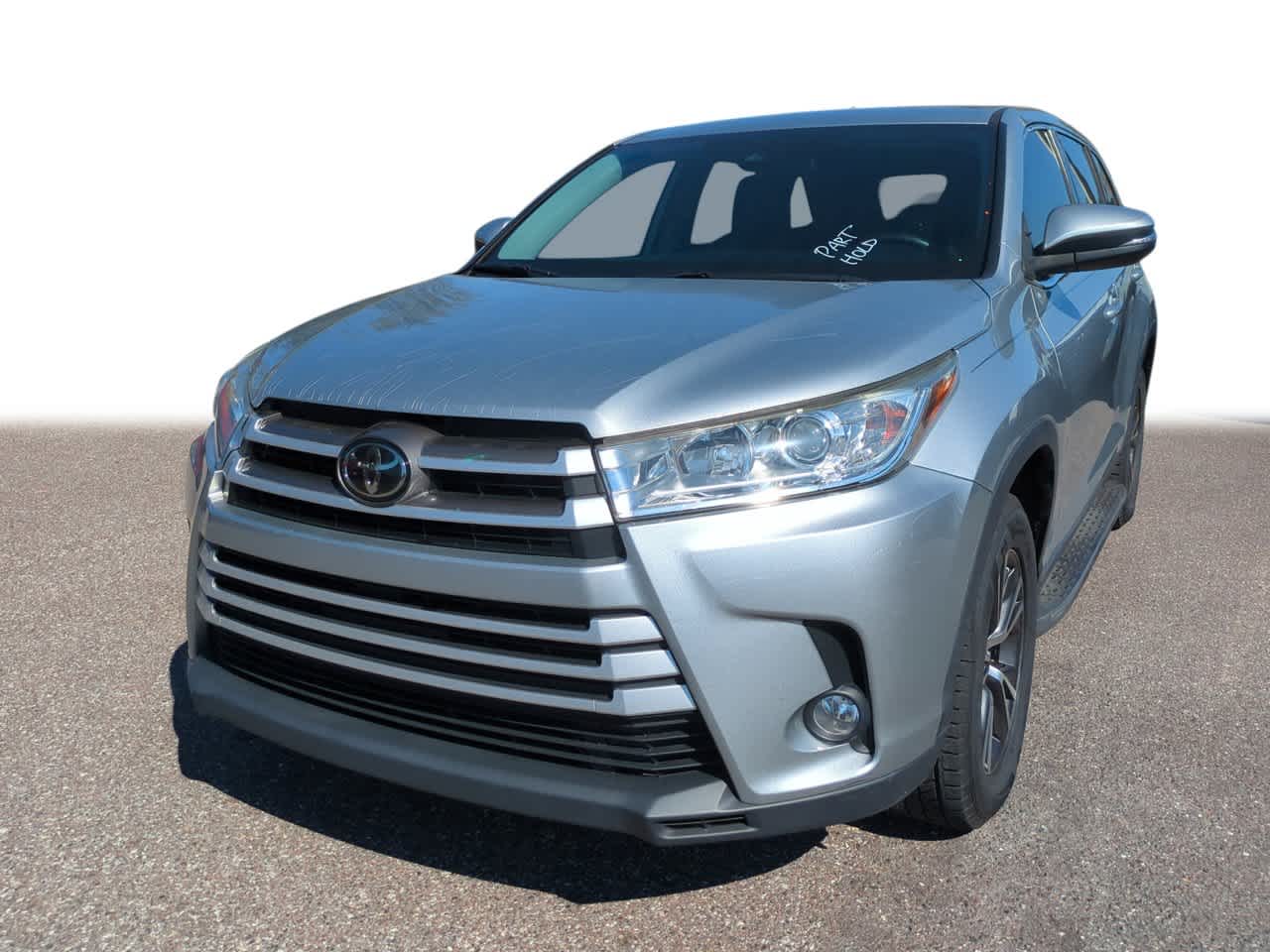 2019 Toyota Highlander LE Plus's photo