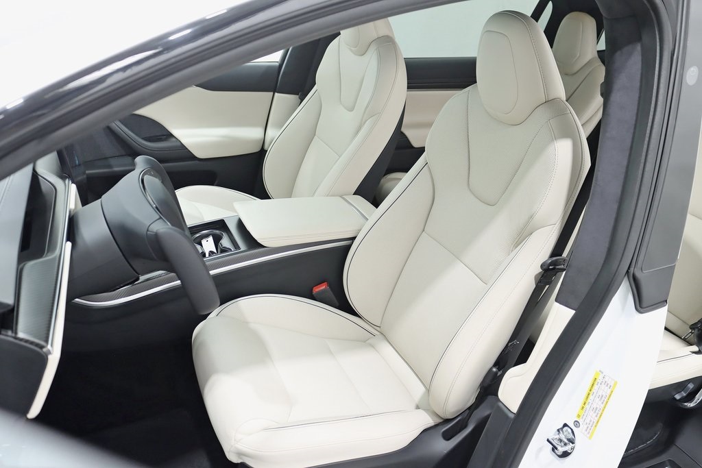 2022 Tesla Model X Plaid photo 26